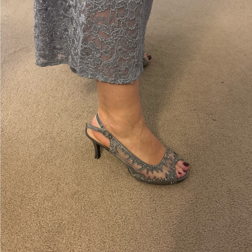 Elegant Off-Shoulder Lace Dress in Gray - Picture 12 of 12